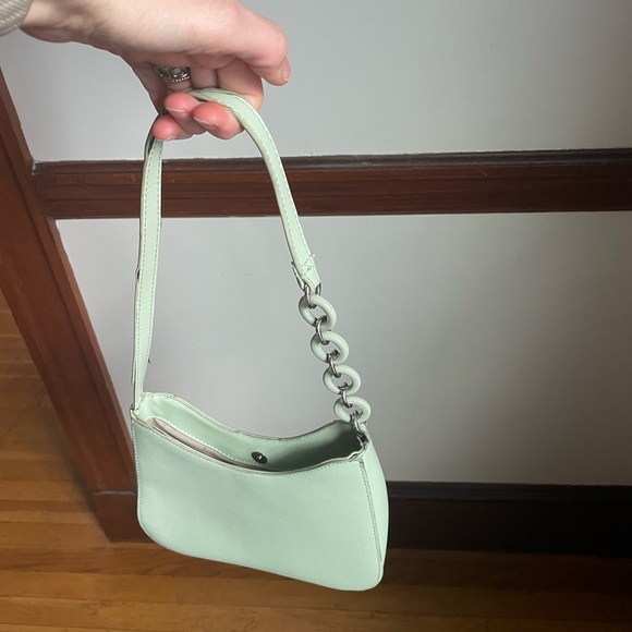 Steve Madden Mint Pistachio Green Crescent Shoulder Baguette Bag with Chain Srap - Picture 3 of 8